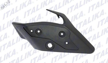 CUBIERTA DE FARO IZQ NEGRA